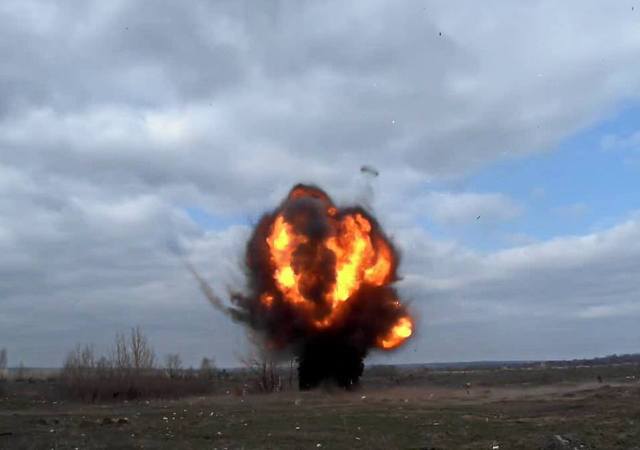 Ситуація в зоні АТО: Бойовики активно обстрілюють українські позиції із важкої артилерії