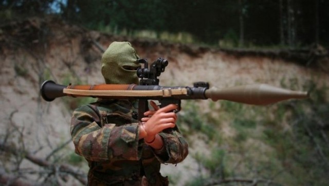 Боевики обстреляли пункт пропуска в Станице Луганской из гранатометов