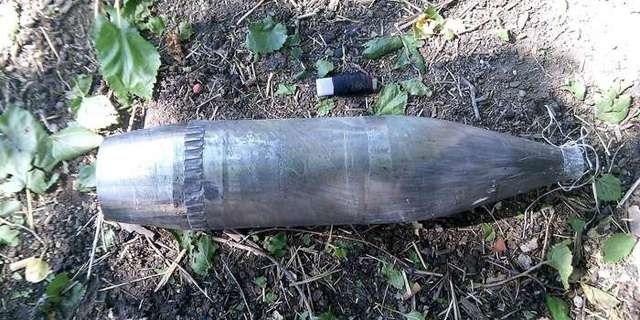 Результаты обстрелов боевиками агрохозяйства в Чермалыке - фотоальбом