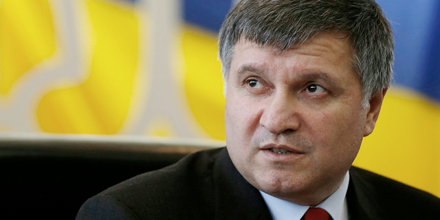 Аваков предложил Порошенко отправить 100 генералов «на пенсию»