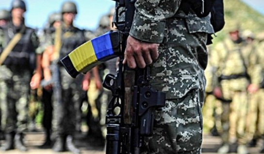 Нація вирішила чинити опір. Політична ж еліта прийняла рішення війну не вести