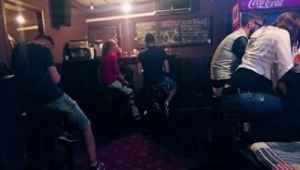 В Киеве клиники и рестораны начали прятать в квартирах