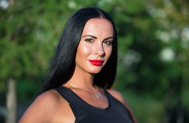 Найсексуальніша поліцейська України обурила Instagram черговим оголеннням