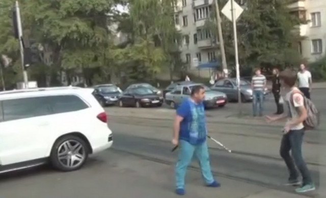 Бидловодій Маркарян покалічив активіста, що зробив йому зауваження