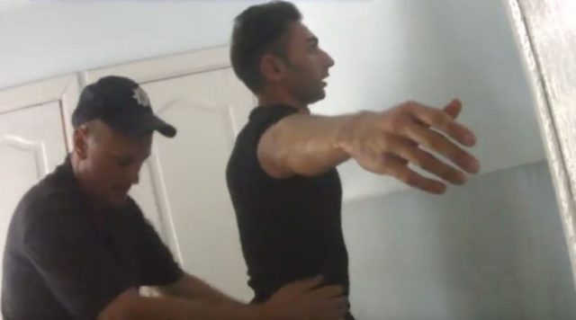 У Франківську збоченець посеред вулиці розбещував малолітніх дівчат