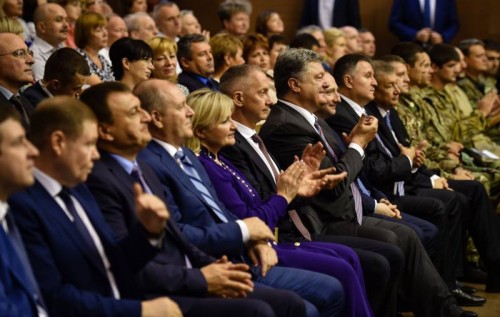 Порошенко в Харькове. Кто при немцах жил, тот и сейчас живет