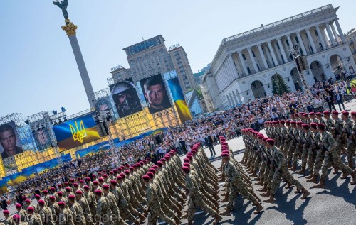 Минусы и плюсы военного парада 24 августа