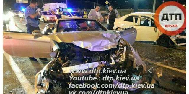 В Сети опубликовано видео с места ДТП в Киеве (ВИДЕО)