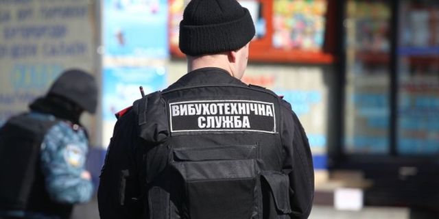 В Киеве две станции метро проверяют на наличие взрывчатки