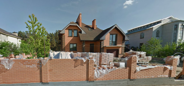 Журналист показал новый дом нардепа Мосийчука под Киевом