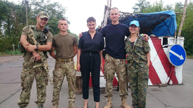 Сестры Савченко показали пример лютой декоммунизации в зоне АТО (ФОТО)