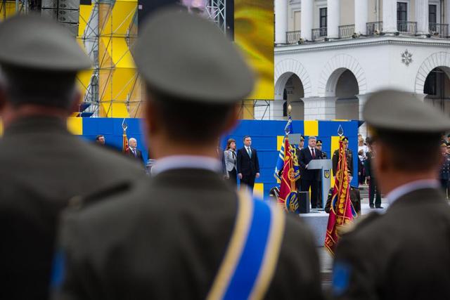 Сети взбудоражило фото участника АТО на параде