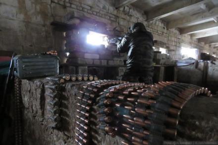 Жестокий бой в Авдеевке. Силы АТО отбросили пехоту, враг подтягивает танки и артиллерию