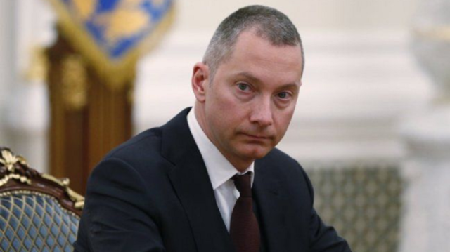 Соцсети об уходе Ложкина. "Чутье подсказало Арчибальду, что обед будет роскошным, но недолгим"