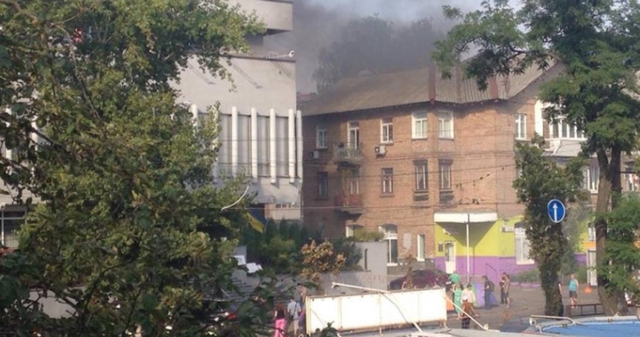 В Киеве горит здание телеканала «Интер»