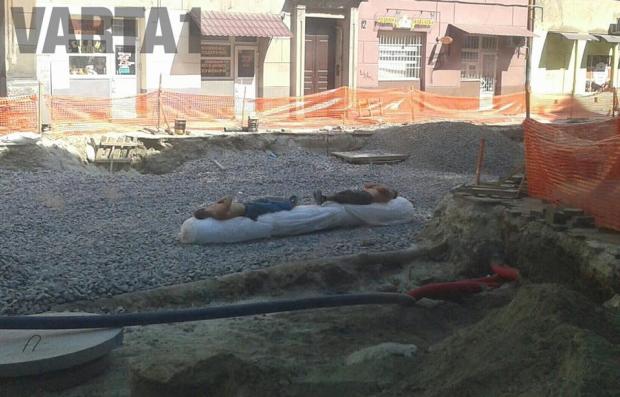 Як роботяги Садового ремонтують дороги столиці Галичини (фотофакт)