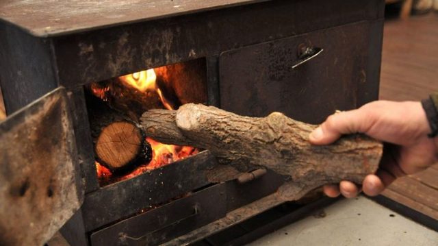 Гройсман закликає українців переходити на дрова