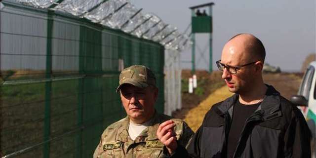 В «Стене» Яценюка обнаружили строительный брак