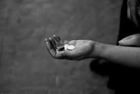 Зачем всю Украину опутывают подачками