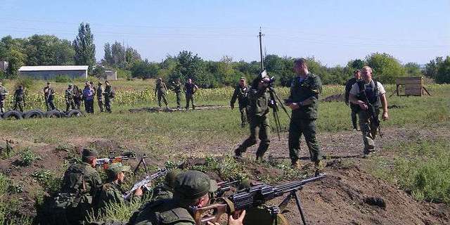 Певица из России сняла клип с боевиками «ДНР» (ФОТО)