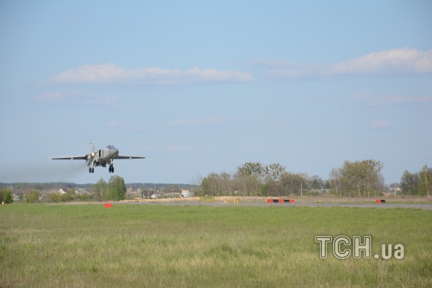 Україна впустила російських інспекторів на авіабазу в Миргороді