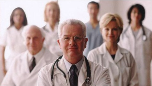 В Минздраве рассказали, как будут повышать зарплату врачам