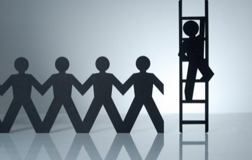 Соціальні ліфти в Україні – а чи закриті вони насправді?