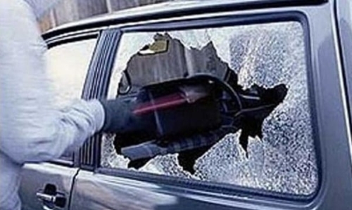 В Киеве обчистили автомобиль нардепа из БПП