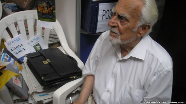 У Львові помер письменник Роман Іваничук