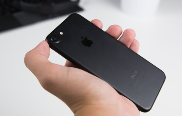 В Украину не пустили партию iPhone 7