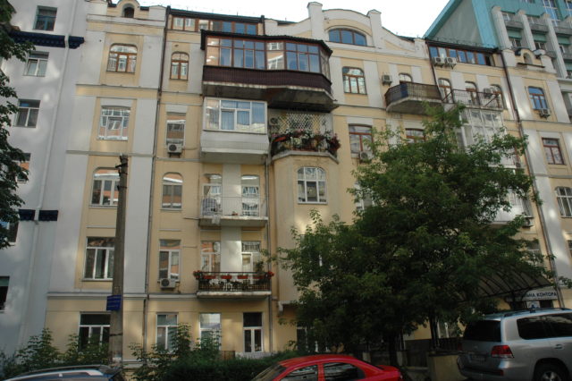 Тесть нардепа Тригубенка має на Печерську квартиру на 322 квадрати