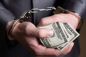 Стало известно, кого из прокуроров поймали на взятке в $200 тысяч