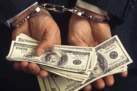 Депутат Балаклейского райсовета променял два года свободной жизни на 60 тысяч гривен