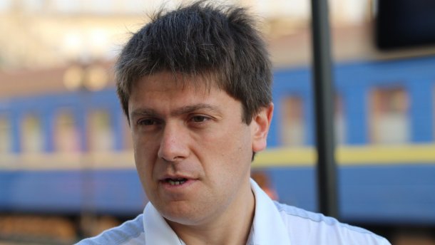 Машину нардепа виставили на продаж через непогашений кредит