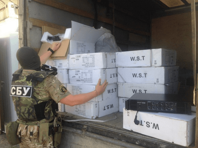 Почти 4 млн грн: СБУ остановила автомобили с нелегальным грузом возле линии разраничения