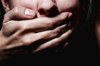 Правозащитник: На одесском вокзале полицейские изнасиловали девушку