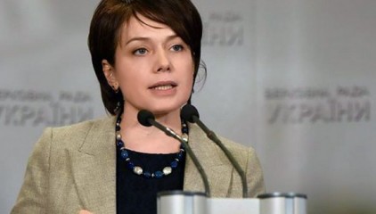 Гриневич показала учителям зарплатную «морковку»