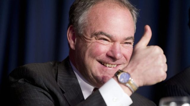 В дебатах напарников Трампа и Клинтон победил республиканец - CNN