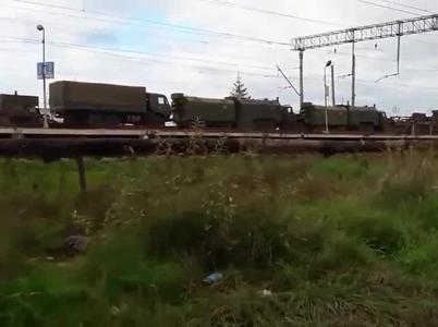 Росіяни шоковані кількістю військової техніки, яку Кремль гонить на Донбас (відео)