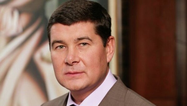 Онищенко ответил Холодницкому о российском гражданстве