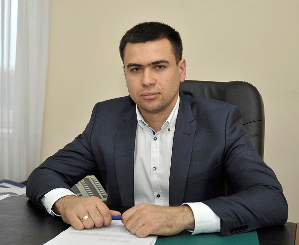 ОСТАП И ЕГО МОЛОДАЯ КОМАНДА