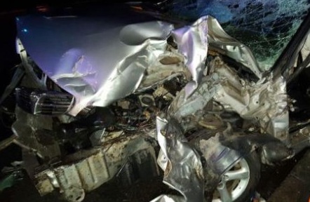 В Киеве пострадавших в ДТП вырезали из разбитой машины