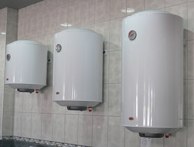 Владельцы бойлеров в Киеве начали получать квитанции за горячую воду со штрафами