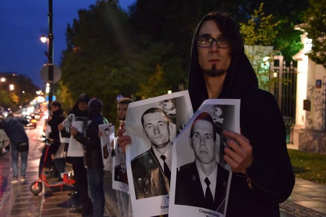 У Варшаві Путіну нагадали про вбитих на Сході українських воїнів