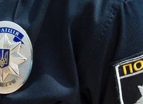 На Закарпатье грабитель пытался задавить полицейского