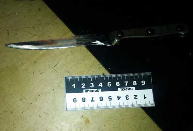 В Донецкой области празднование дня рождения закончилось семейной поножовщиной