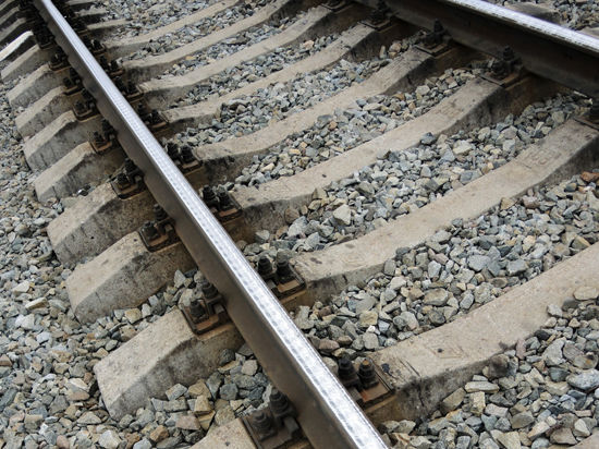 В Запорожской области поезд насмерть сбил 14-летнего парня