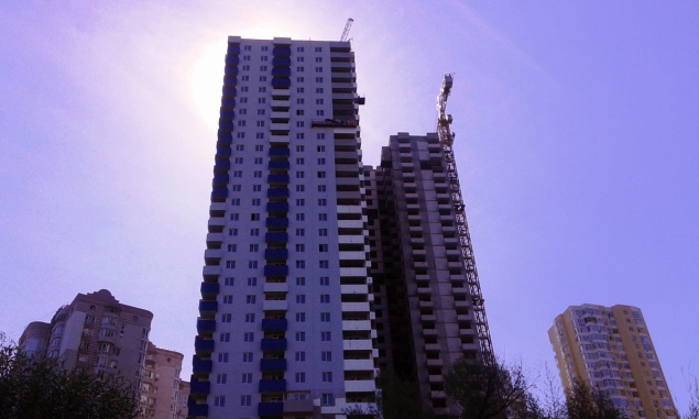 На “стройки Войцеховского” в Киеве продолжают собирать деньги инвесторов - депутат Приходько