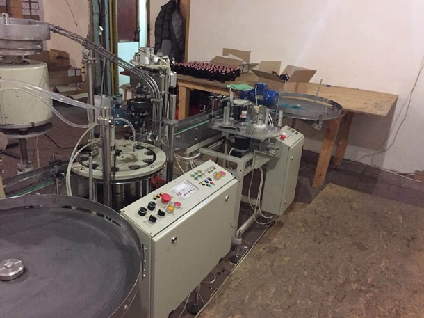 В Киеве обнаружили цех по производству фальсифицированного спирта