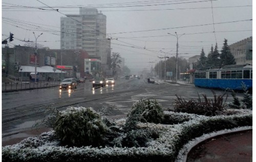 Першим снігом накрило Вінницю. ФОТО